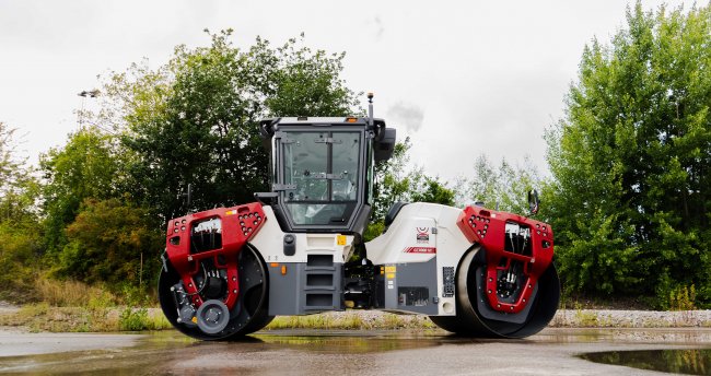 Dynapac Reenters the 16-Ton Asphalt Roller Class with the CC7000 VI
