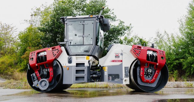 The world’s heaviest asphalt roller: Dynapac CC7000 VI